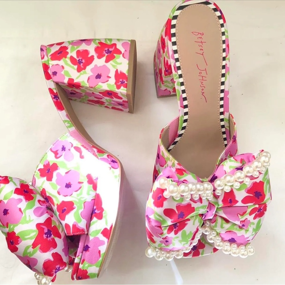 Betsey Johnson Macie Floral Pearl-Embellished Bow Heeled Women's Shoes Size 6 - Picture 5 of 8